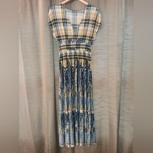 Boutique Boho Tiered Maxi Dress Stretchy V-neck Size Medium